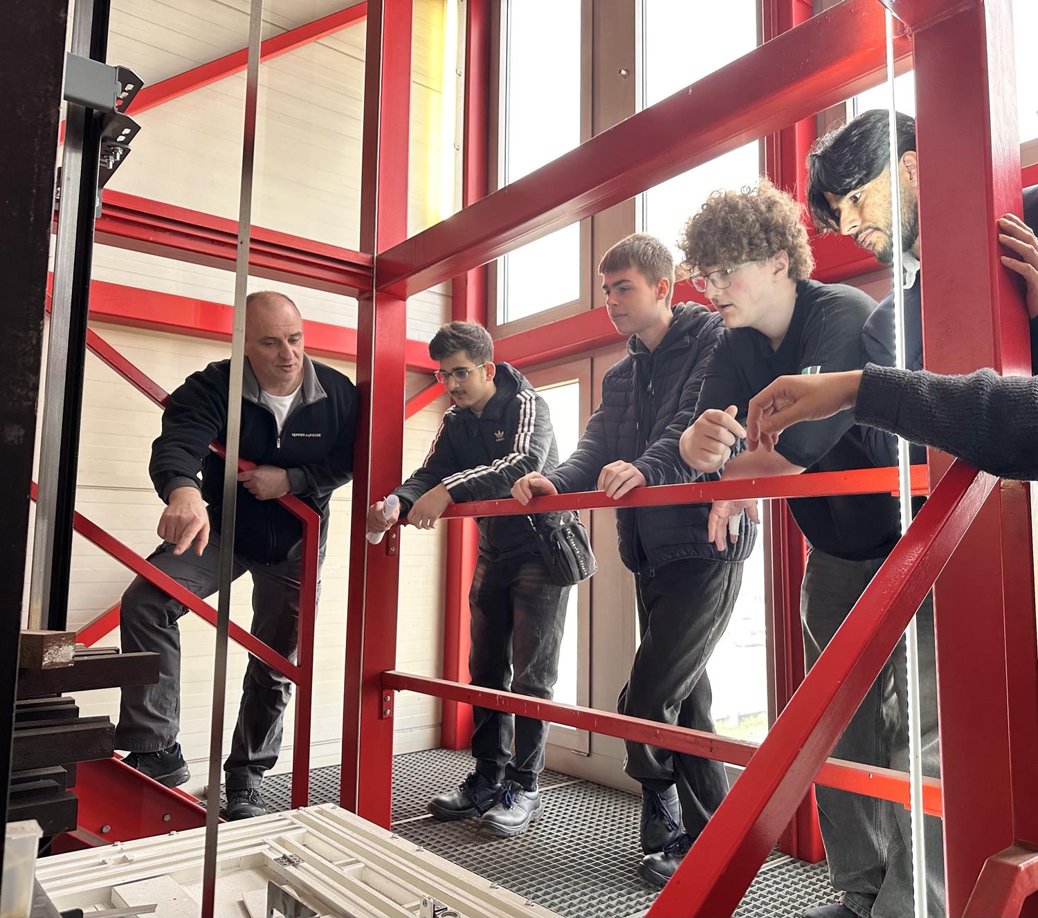 202511BetriebsbesichtigungBFE1A3-Copy